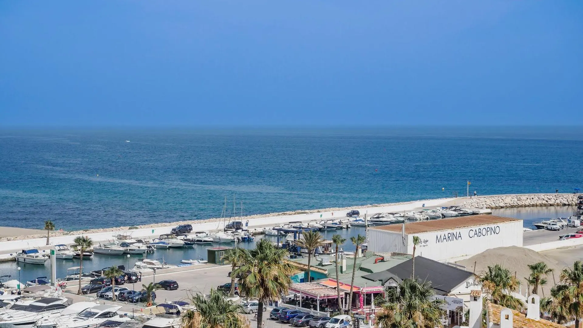 Increible Estudio En Puerto De Cabopino Marbella