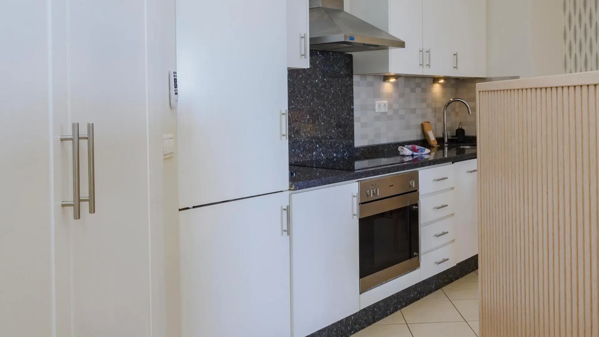 Increible Estudio En Puerto De Cabopino Marbella